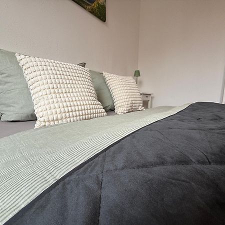 3-Zimmer-Wohnung In Λέονμπεργκ Εξωτερικό φωτογραφία