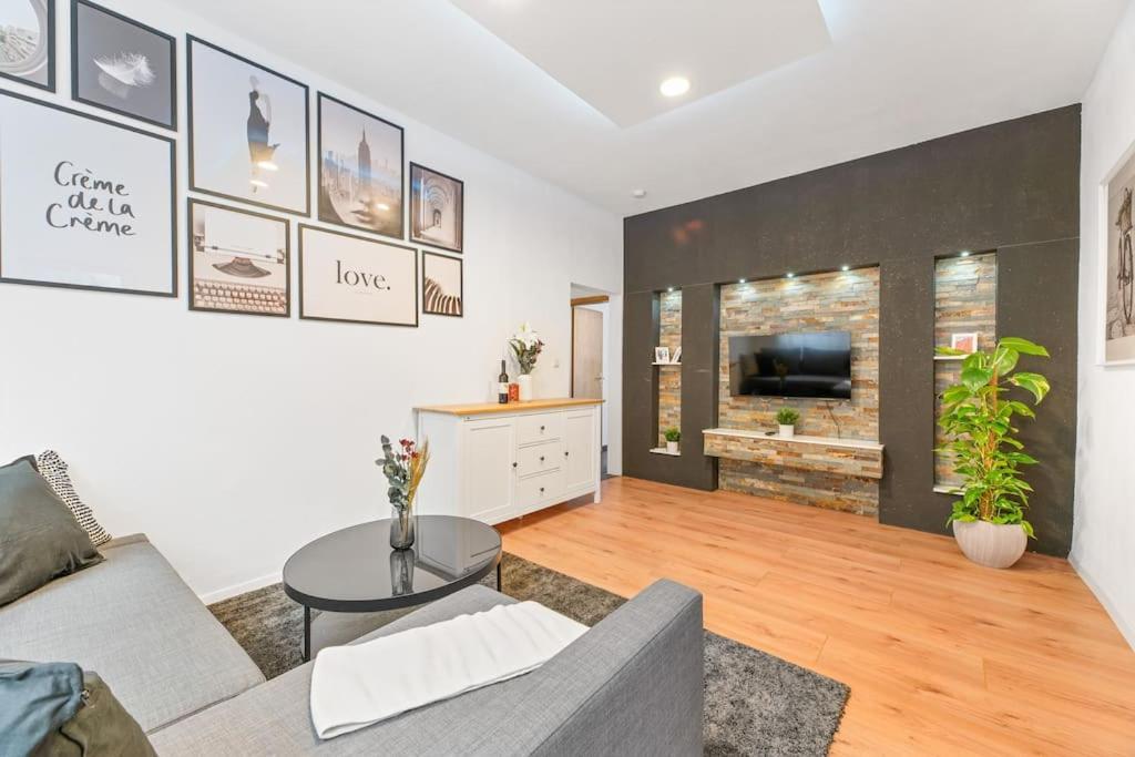 3-Zimmer-Wohnung In Λέονμπεργκ Εξωτερικό φωτογραφία