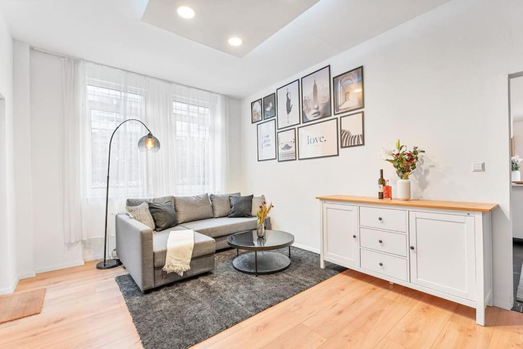 3-Zimmer-Wohnung In Λέονμπεργκ Εξωτερικό φωτογραφία