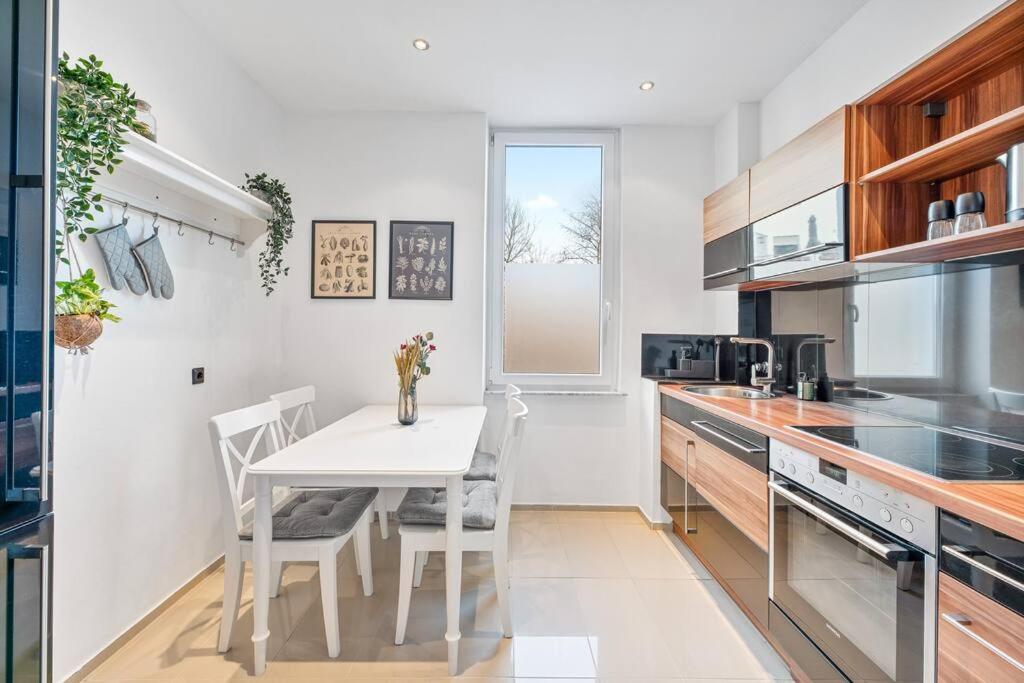3-Zimmer-Wohnung In Λέονμπεργκ Εξωτερικό φωτογραφία